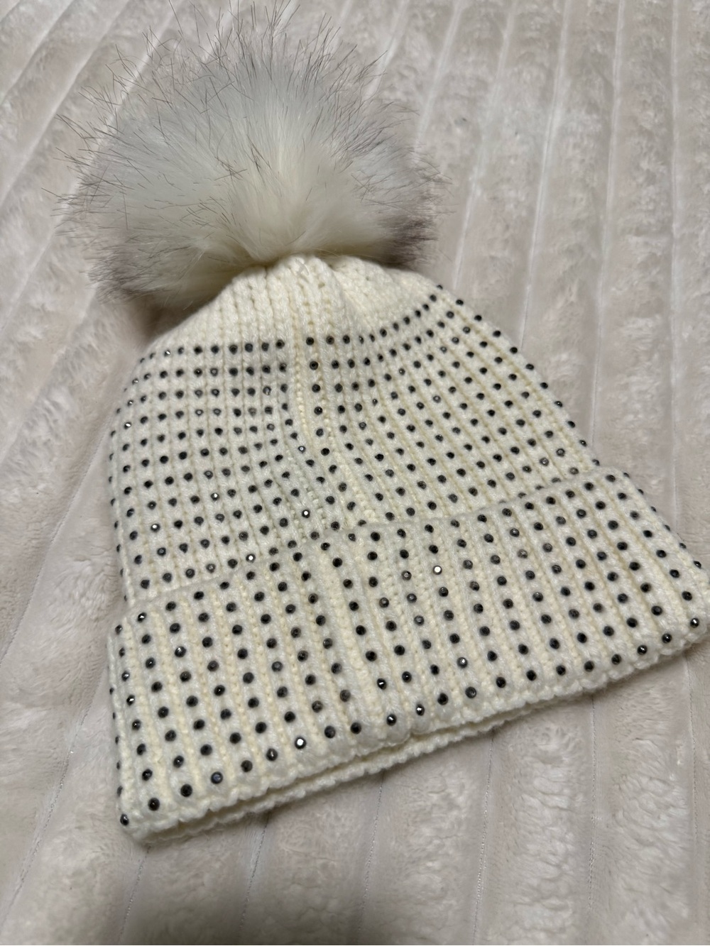 BCBGMaxAzria White Knit Beanie with Faux Fur Pom and Studs